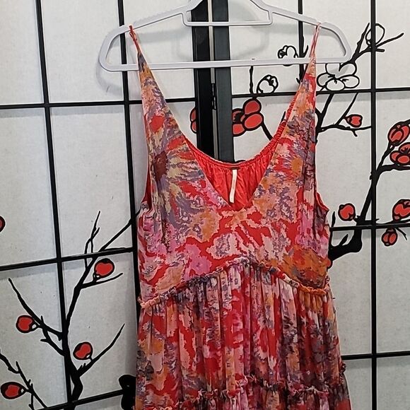 Free People Julianna Maxi Dress Ruffled Tiers V Neck Floral Print Cherry Small - Picture 6 of 13